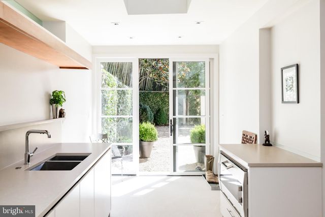 2740 CHAIN BRIDGE RD NW, Washington, DC 20016