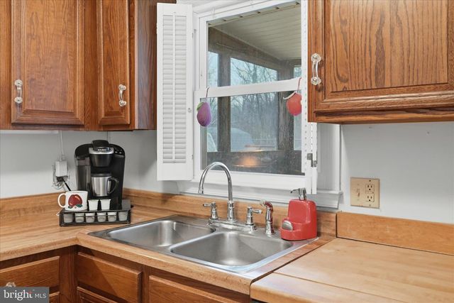 320 OPEQUON AVE, Winchester, VA 22601