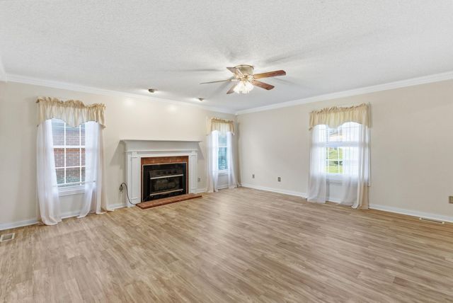 500 Natures Pointe Drive, Somerset, KY 42503