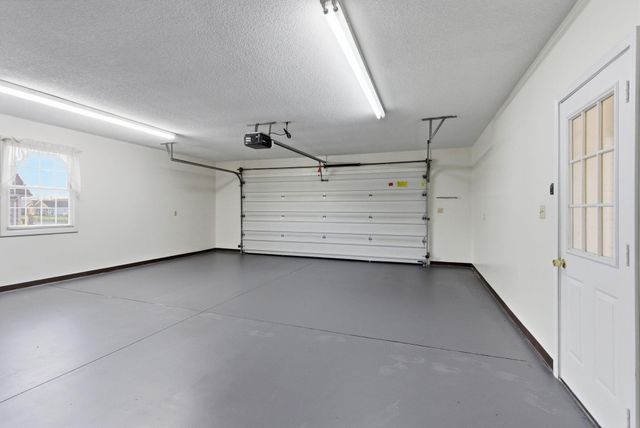 500 Natures Pointe Drive, Somerset, KY 42503