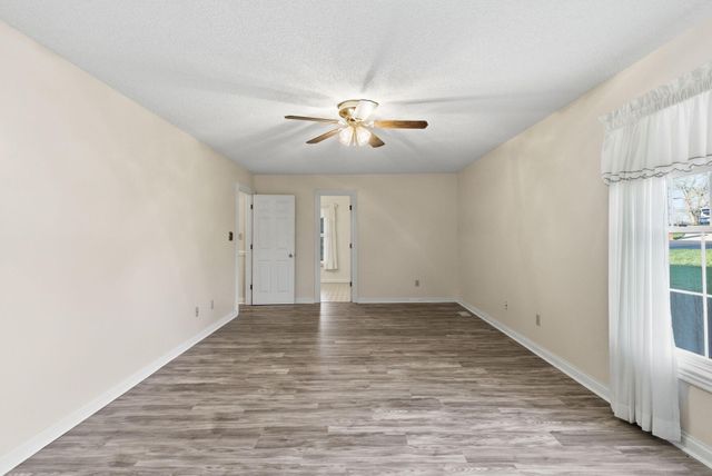 500 Natures Pointe Drive, Somerset, KY 42503