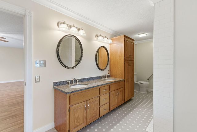 500 Natures Pointe Drive, Somerset, KY 42503