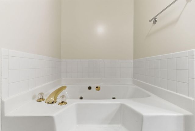 500 Natures Pointe Drive, Somerset, KY 42503