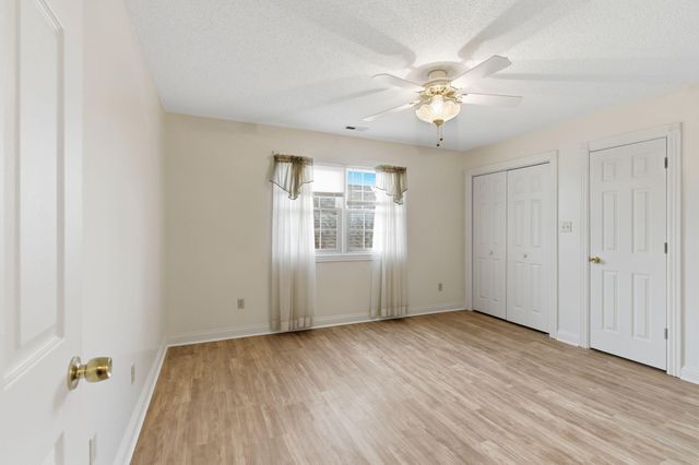 500 Natures Pointe Drive, Somerset, KY 42503