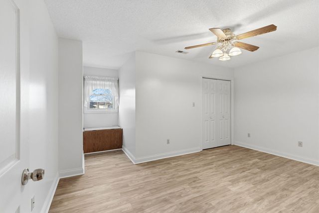 500 Natures Pointe Drive, Somerset, KY 42503