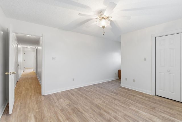 500 Natures Pointe Drive, Somerset, KY 42503