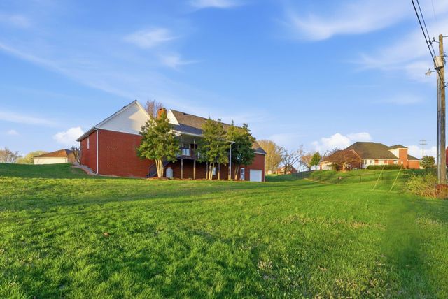 500 Natures Pointe Drive, Somerset, KY 42503