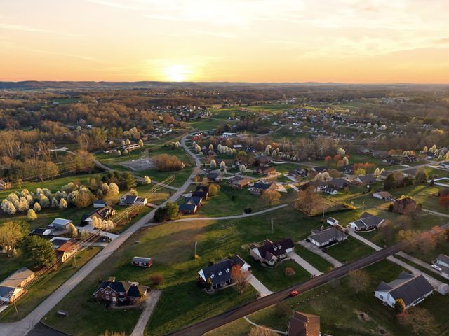 500 Natures Pointe Drive, Somerset, KY 42503