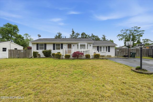 31 Georgian Boulevard, Jackson, NJ 08527