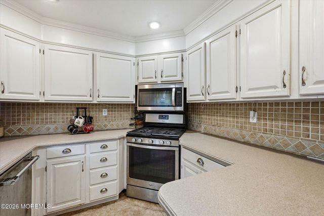 31 Georgian Boulevard, Jackson, NJ 08527