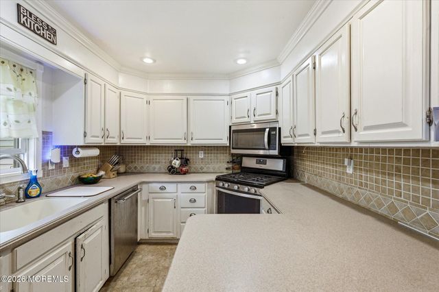31 Georgian Boulevard, Jackson, NJ 08527