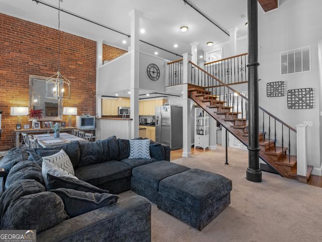 102 N Hill Street 302, Griffin, GA 30223