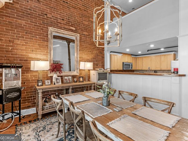 102 N Hill Street 302, Griffin, GA 30223