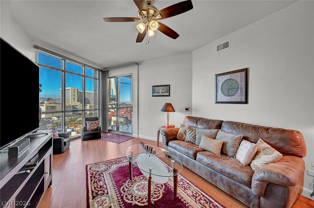 200 West Sahara Avenue 811, Las Vegas, NV 89102