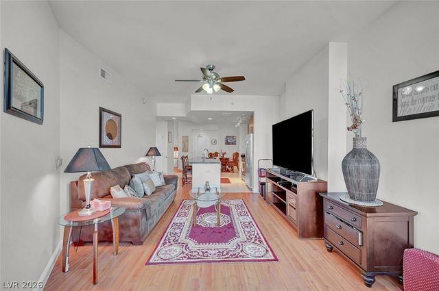 200 West Sahara Avenue 811, Las Vegas, NV 89102