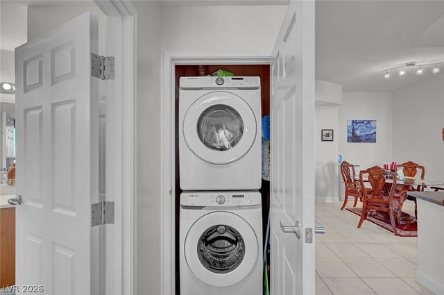 200 West Sahara Avenue 811, Las Vegas, NV 89102