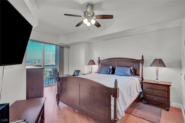 200 West Sahara Avenue 811, Las Vegas, NV 89102