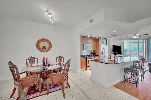 200 West Sahara Avenue 811, Las Vegas, NV 89102