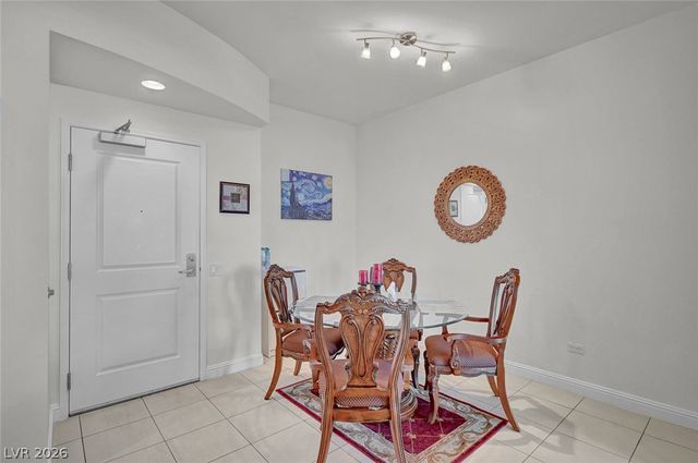 200 West Sahara Avenue 811, Las Vegas, NV 89102