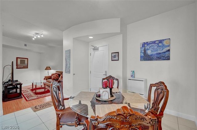 200 West Sahara Avenue 811, Las Vegas, NV 89102
