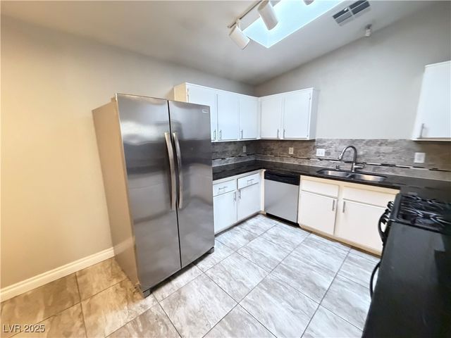 1913 POPPY HILL Street, Las Vegas, NV 89106