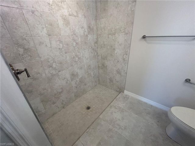 2408 NE 6th AVE, Cape Coral, FL 33909