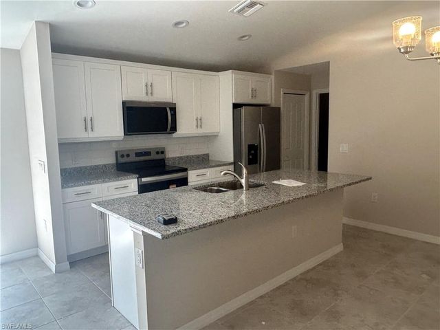 2408 NE 6th AVE, Cape Coral, FL 33909