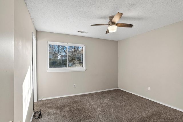 3224 W Countryside Drive, Springfield, MO 65807