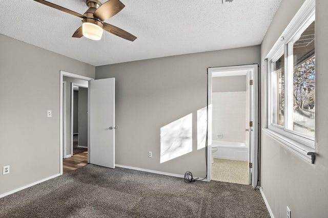 3224 W Countryside Drive, Springfield, MO 65807