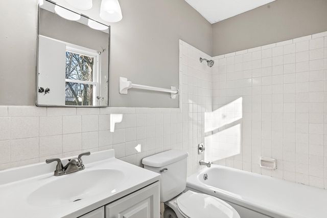 3224 W Countryside Drive, Springfield, MO 65807