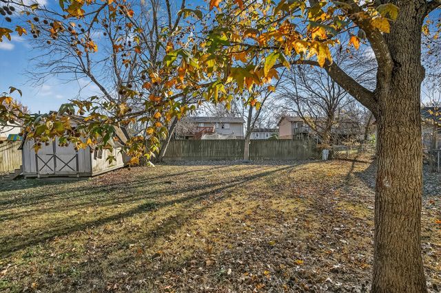 3224 W Countryside Drive, Springfield, MO 65807