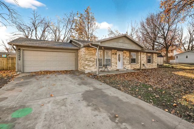 3224 W Countryside Drive, Springfield, MO 65807