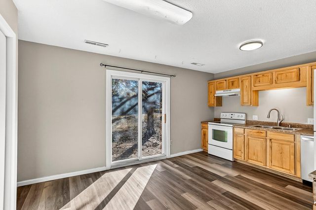 3224 W Countryside Drive, Springfield, MO 65807