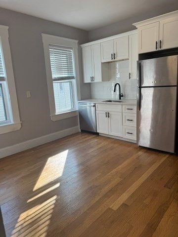 10 Sutton St 3 3, Boston, MA 02126