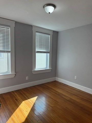 10 Sutton St 3 3, Boston, MA 02126