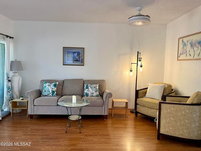 450 W San Ignacio, Green Valley, AZ 85614