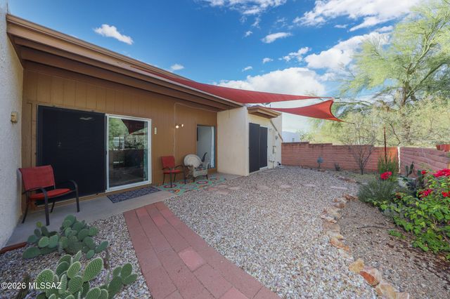 450 W San Ignacio, Green Valley, AZ 85614