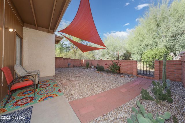 450 W San Ignacio, Green Valley, AZ 85614
