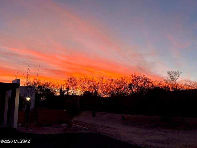 450 W San Ignacio, Green Valley, AZ 85614