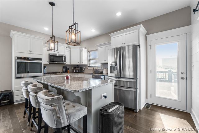 4001 Williams Crossing Way, Jeffersonville, IN 47130