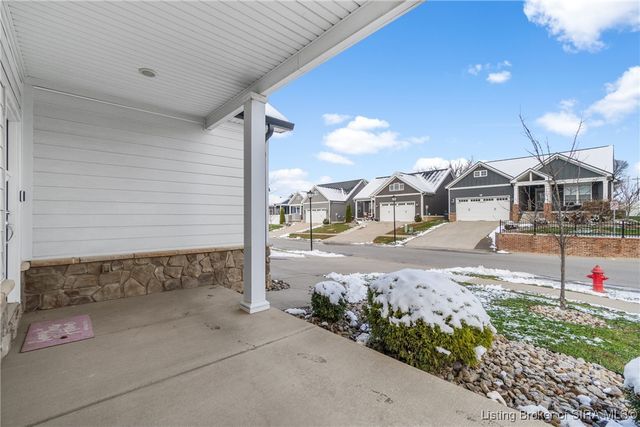 4001 Williams Crossing Way, Jeffersonville, IN 47130