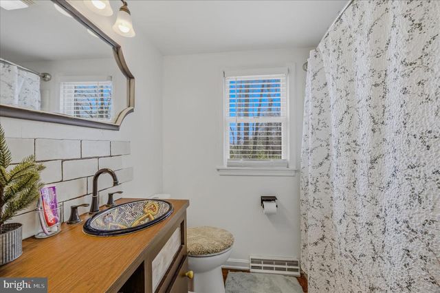 340 MAURERTOWN MILL RD, Maurertown, VA 22644