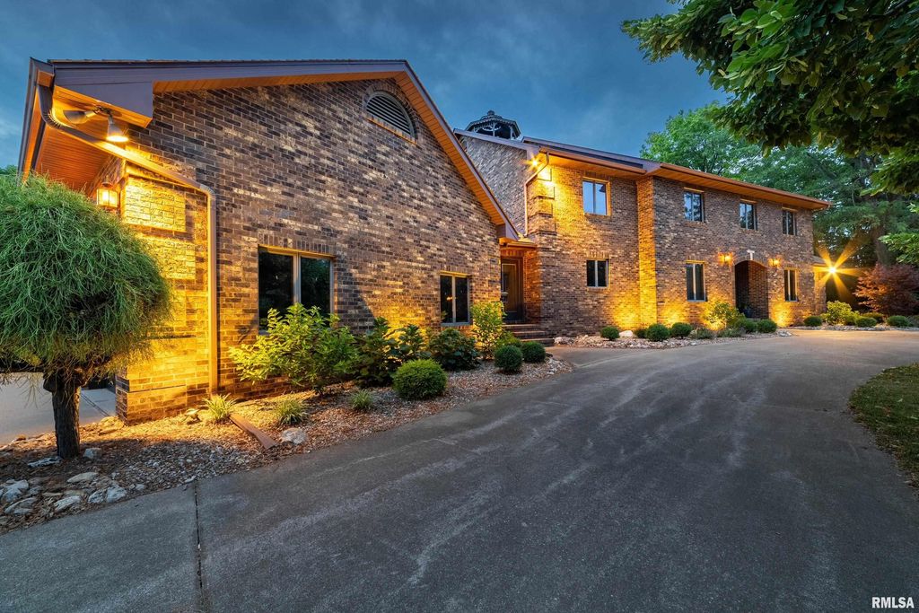 3939 Musholt Strasse Lane, Quincy, IL 62305