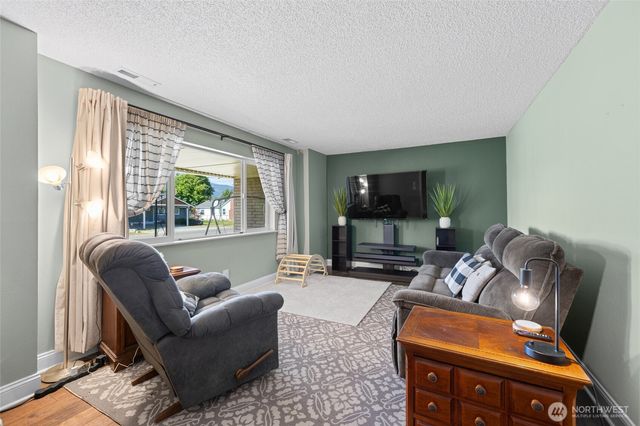 415 Sterling Street, Sedro Woolley, WA 98284