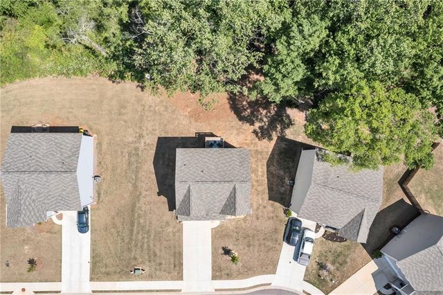 289 Pond Court, Hoschton, GA 30548