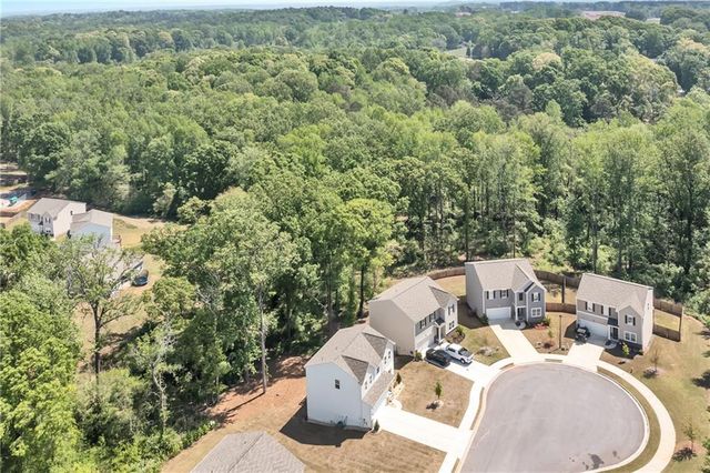 289 Pond Court, Hoschton, GA 30548
