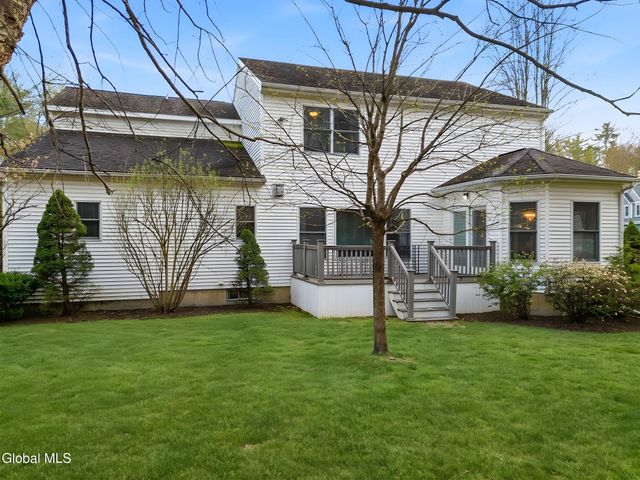 12 Patriot Circle, Clifton Park, NY 12065