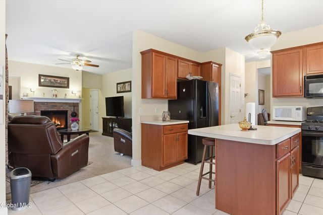 12 Patriot Circle, Clifton Park, NY 12065