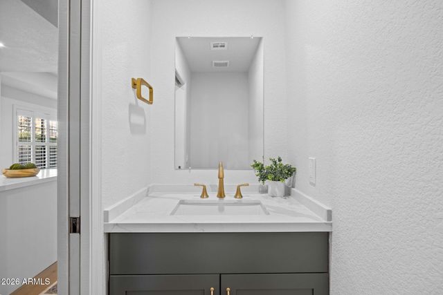 10019 E MOUNTAIN VIEW Road 1118, Scottsdale, AZ 85258