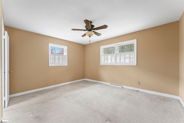 136 Holly Circle, Greer, SC 29651